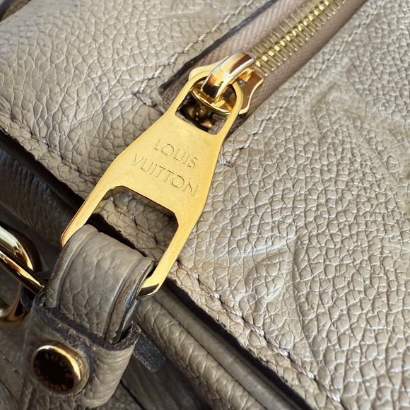 Louis Vuitton Pochette Métis in Turtle Dove - Picture 5 of 13